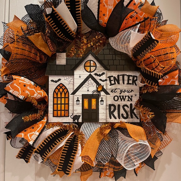 Halloween Wreath “Enter at Your Own Risk” Spider, skeleton, black cat Wreath - Picture 4 of 8